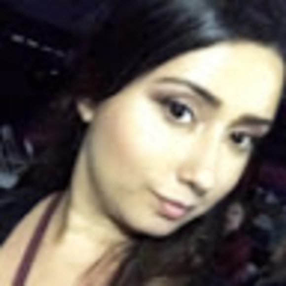 Meet your Posher, Daniela - Picture 1 of 1